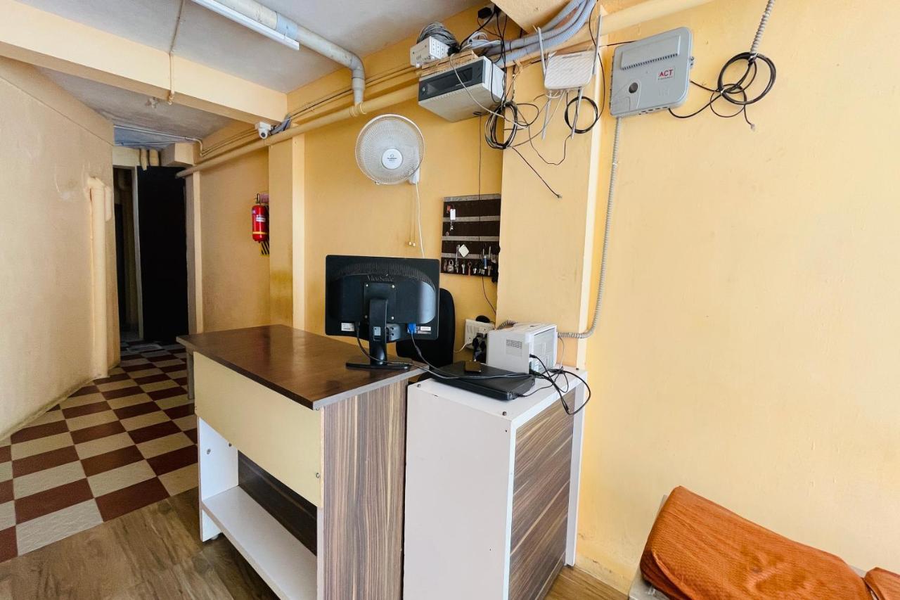 Skyry Hotel Iyyapanthangal Chennai Bagian luar foto