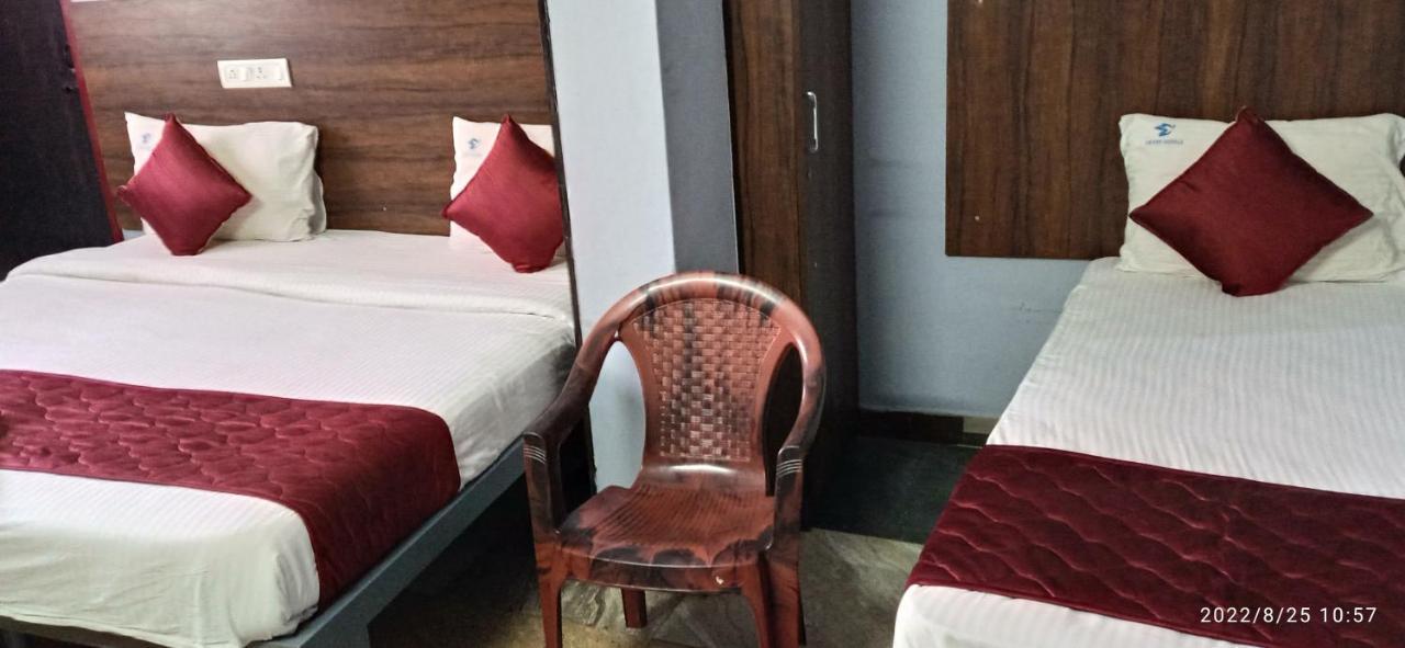 Skyry Hotel Iyyapanthangal Chennai Bagian luar foto