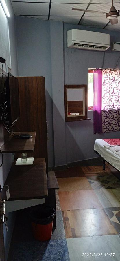 Skyry Hotel Iyyapanthangal Chennai Bagian luar foto