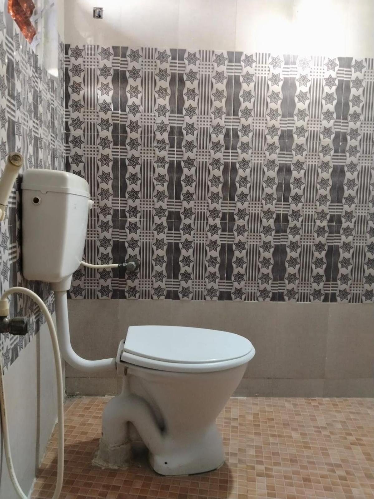 Skyry Hotel Iyyapanthangal Chennai Bagian luar foto